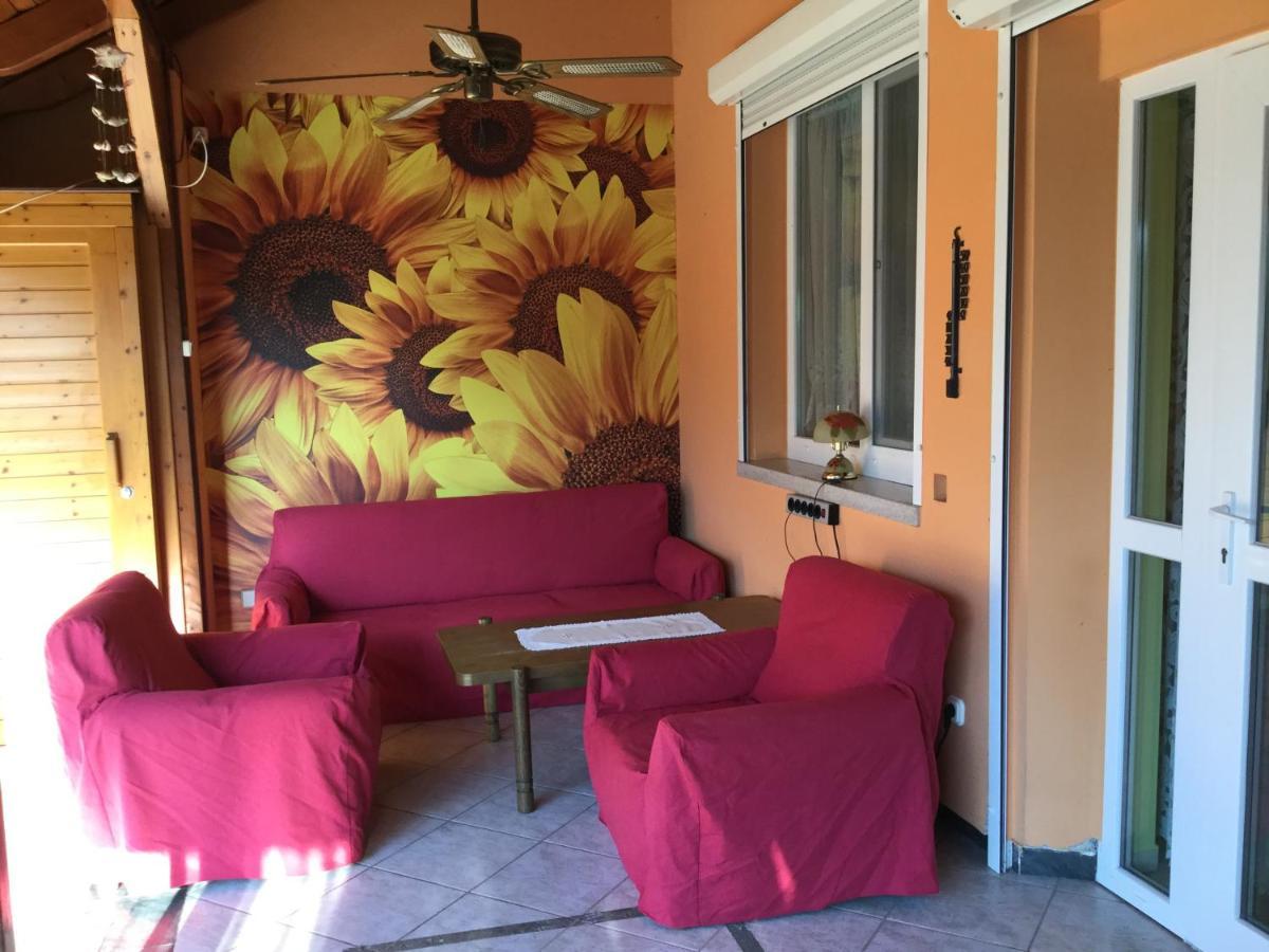 Sueti Nyaralo Villa Balatonmáriafürdő Exterior foto