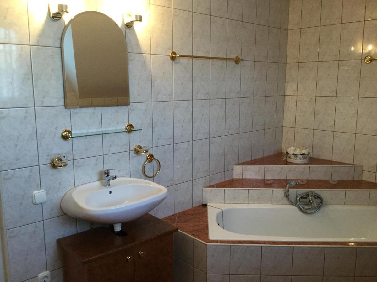 Sueti Nyaralo Villa Balatonmáriafürdő Exterior foto